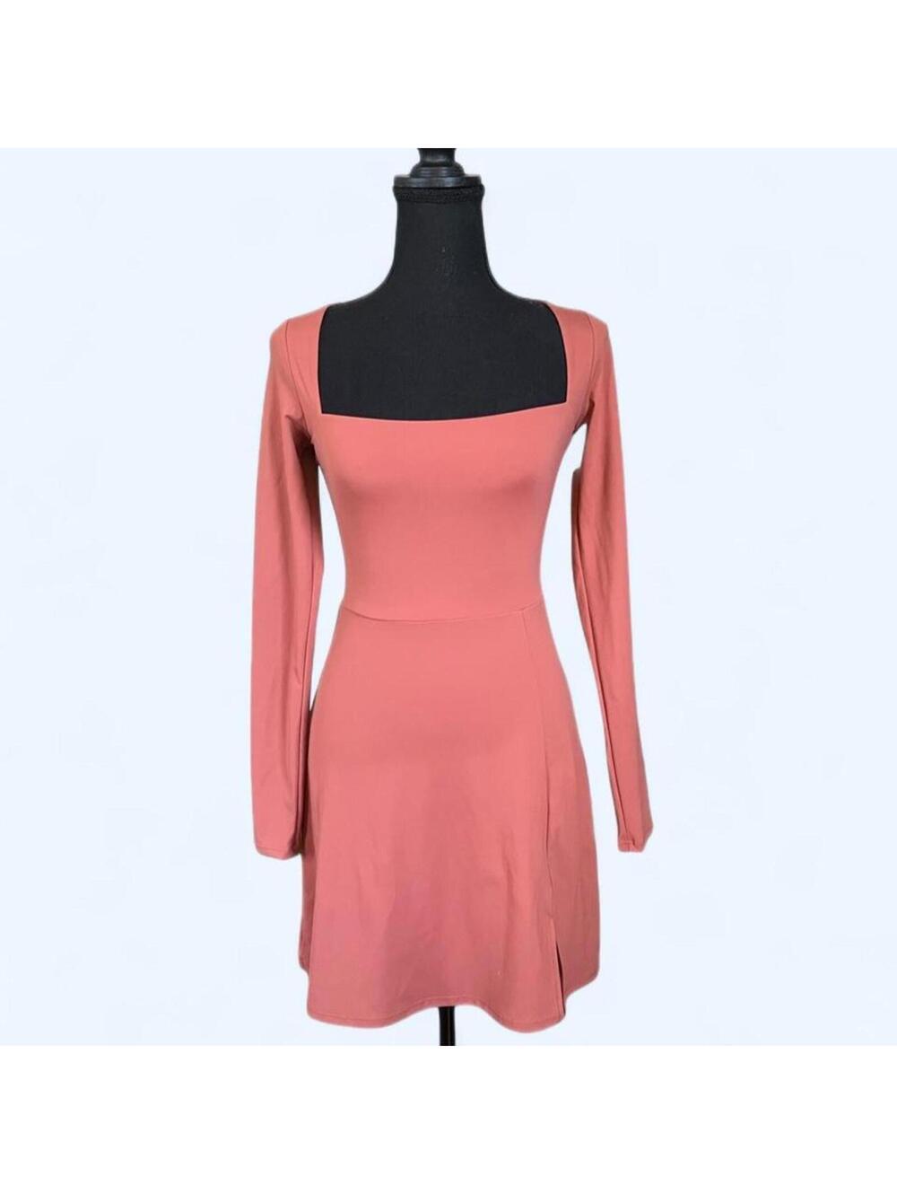 Qinsen square neck bodycon mini dress pink stretchy NWT size XS 💗